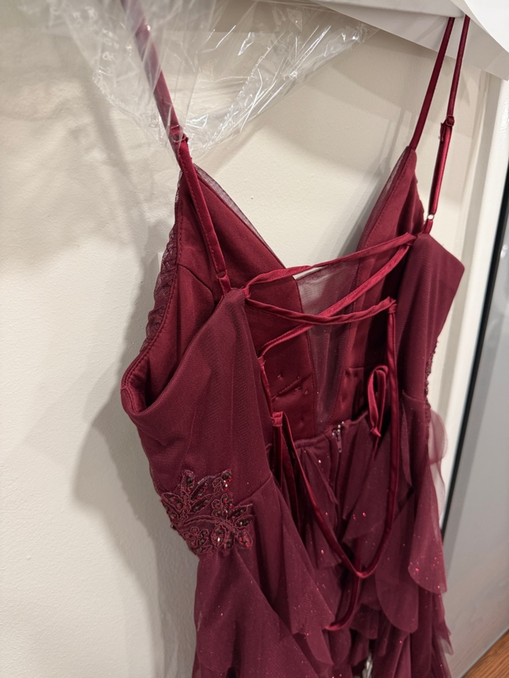 EUC Sleeveless Burgundy V-Neck Prom Dress - Picture 6 of 6